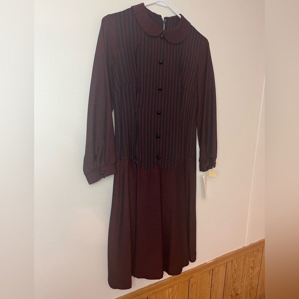 Vintage 60s Vicky Vaughn Junior Burgundy & Black Stripe Mod Dress Size 11 Tagged - Picture 2 of 9